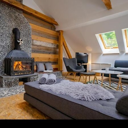 Apartment Ernestova Hisa ลกเว ภายนอก รูปภาพ
